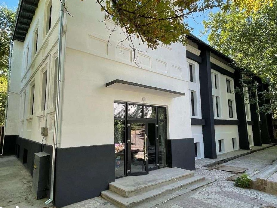 Inchiriez spatiu comercial ultracentral, 654 mp utili