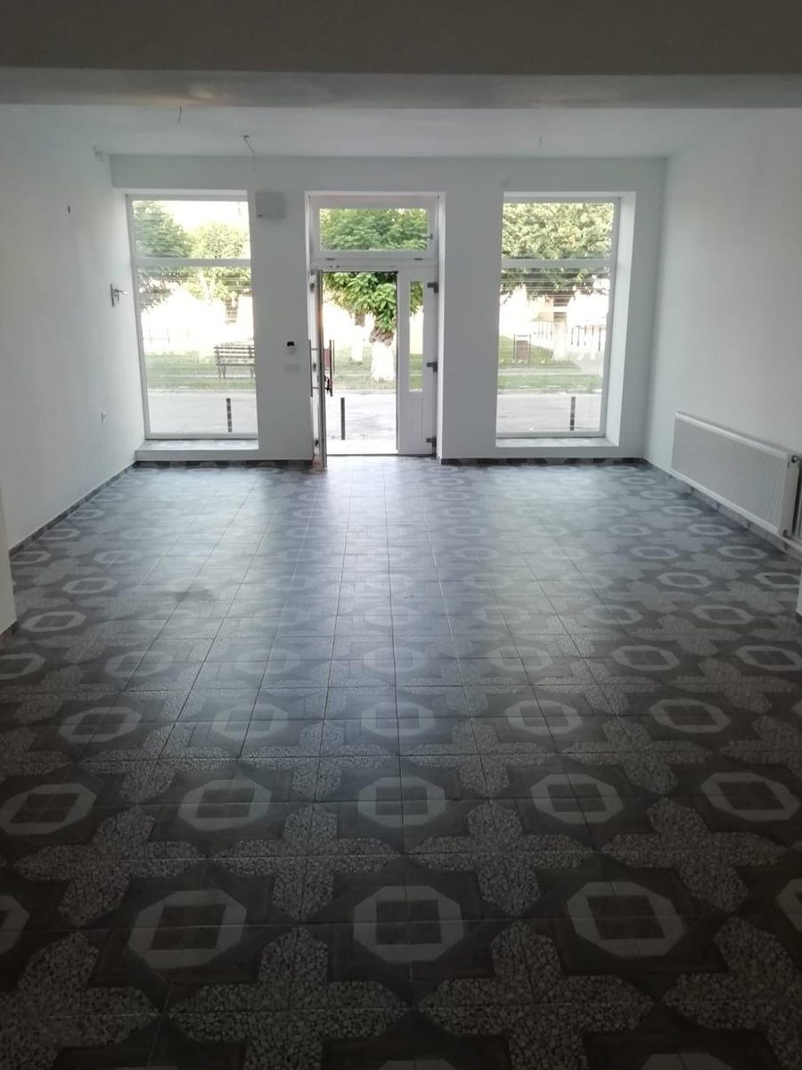 inchiriez spatiu comercial ultracentral oras Agnita,jud Sibiu