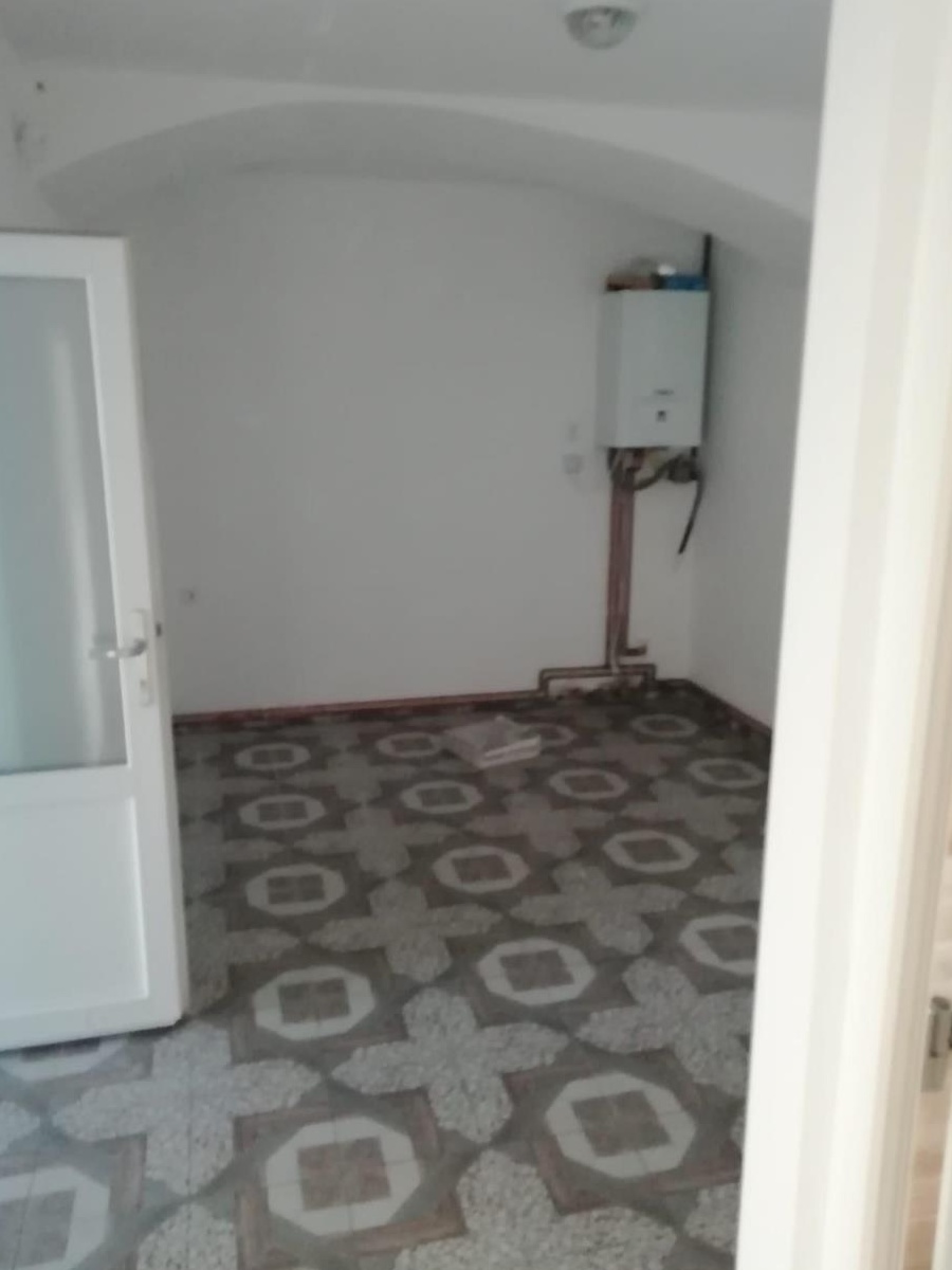 inchiriez spatiu comercial ultracentral oras Agnita,jud Sibiu