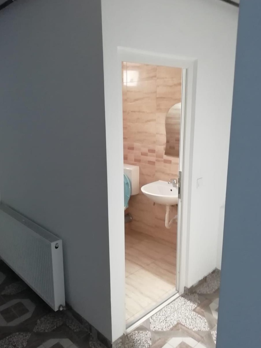 inchiriez spatiu comercial ultracentral oras Agnita,jud Sibiu