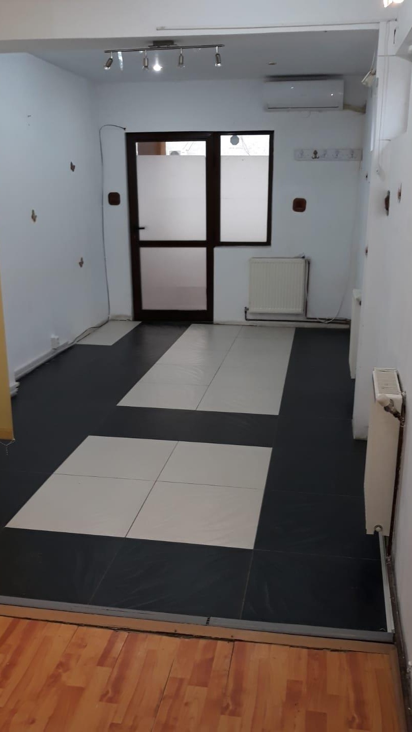 Inchiriez spatiu comercial/birou