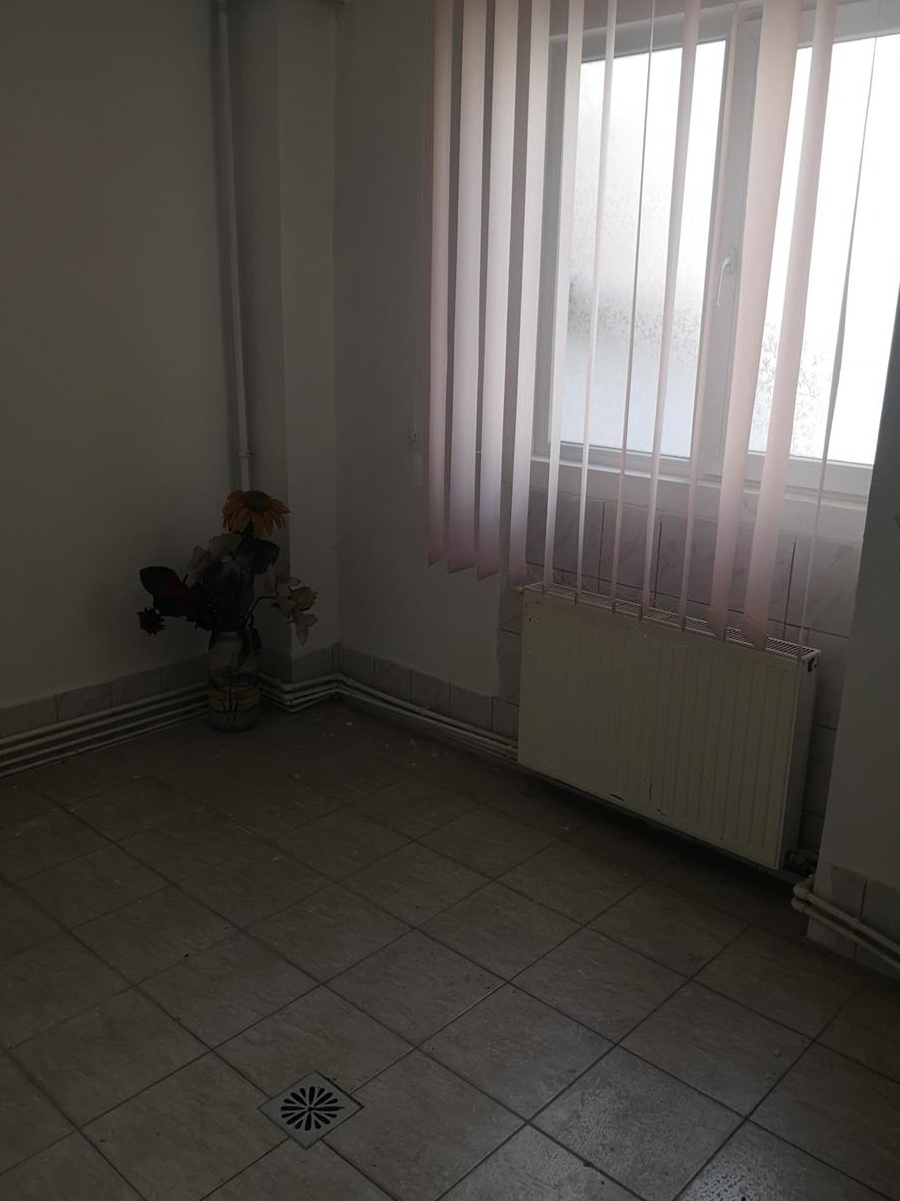 Inchiriez spatiu comercial/casa