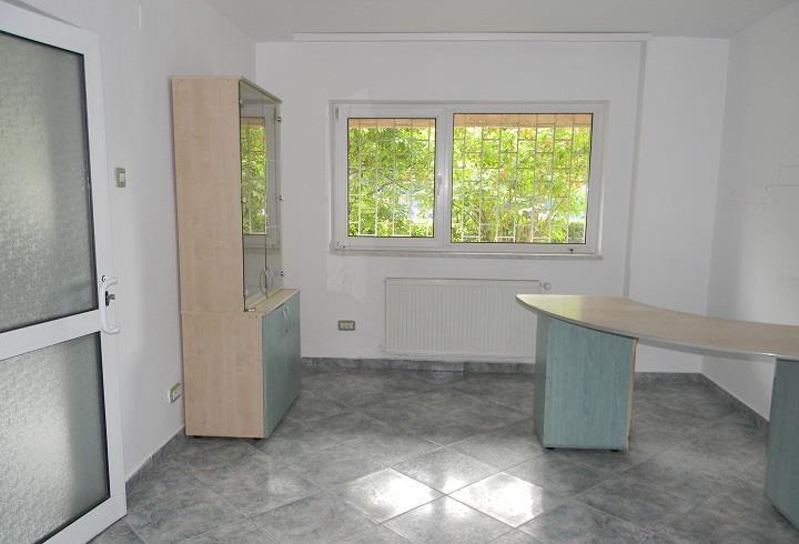 Inchiriez spatiu de birouri, zona Centrul Civic