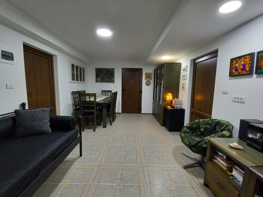 Inchiriez spatiu in vila  central Parcul Rozelor 96 mp demisol inalt 16 euro mp
