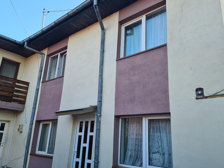 Închiriez spațiu în vila duplex pt. magazin on-line, depozit 130mp