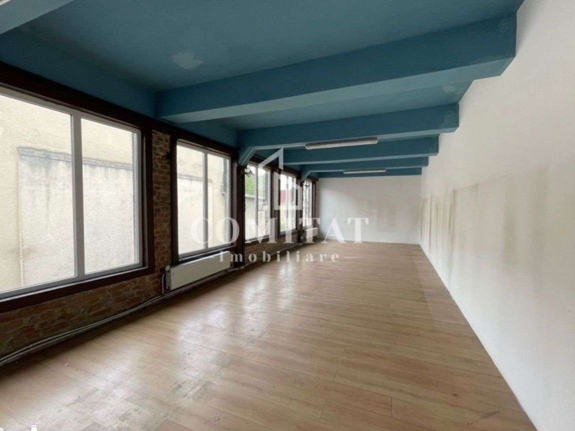 Închiriez spatiu(proprietar).