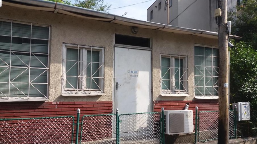 inchiriez spatu central Rm.Valcea 14 mp