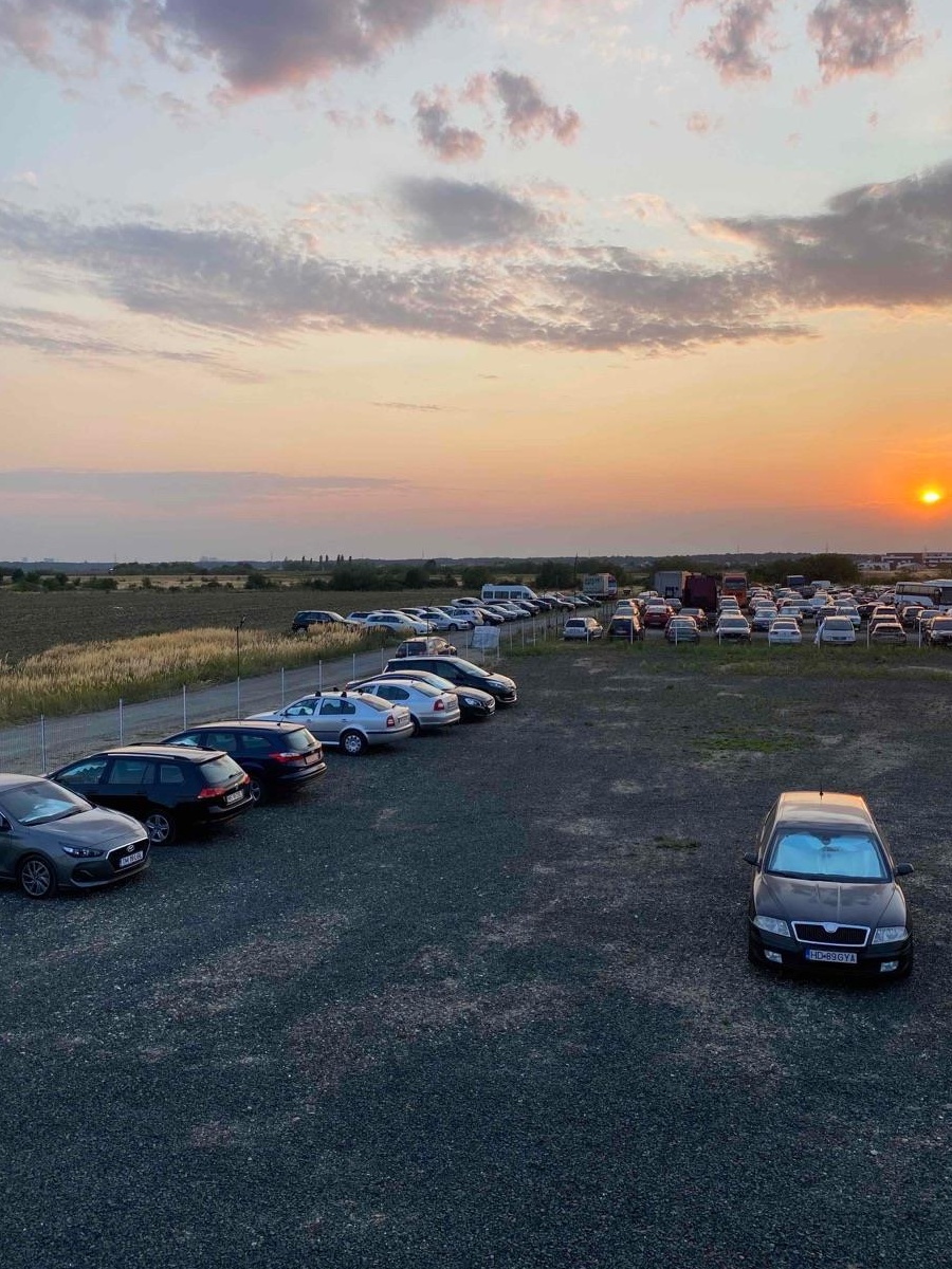 Inchiriez teren Pazit pentru parc auto second hand sau rent a car