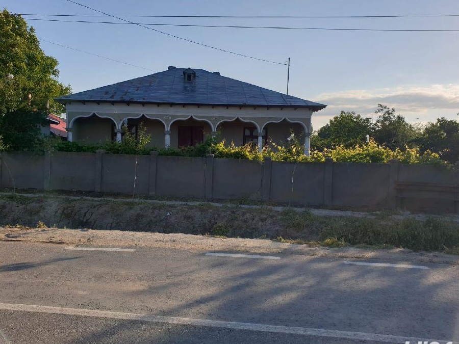 Închiriez teren spatiu comercial