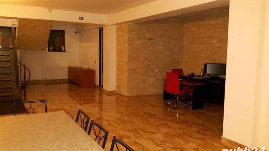 Inchiriez vila Aparatorii Patriei 500 mp