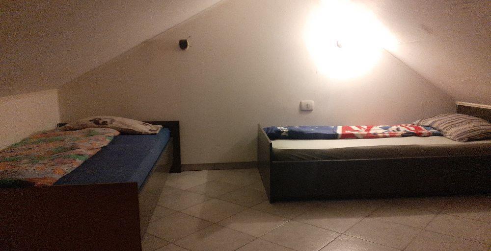 inchiriez,ap  la casă pt. muncitiri