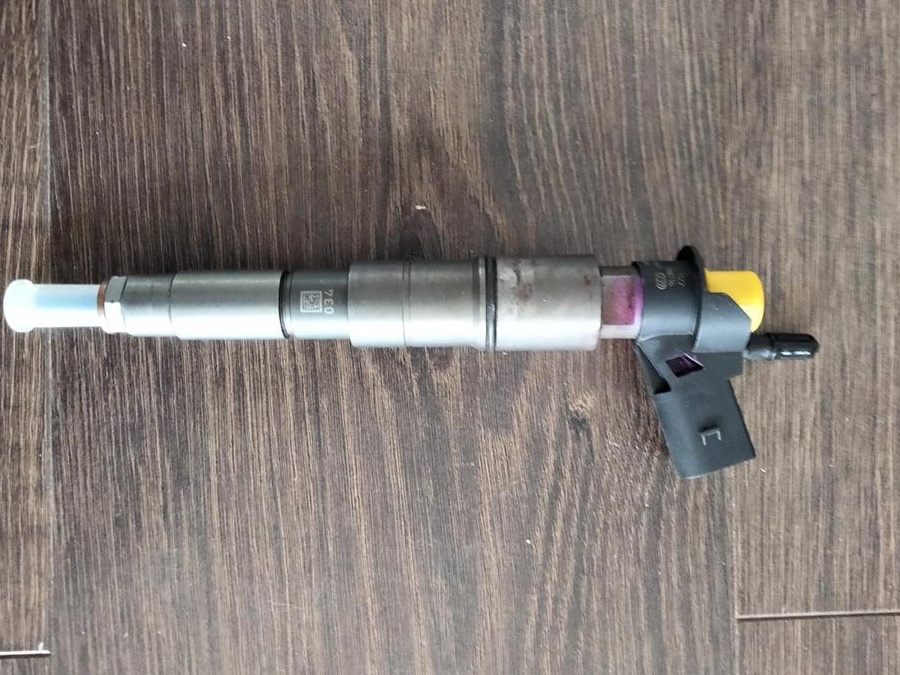 Injector injectoare BMW M57 Bosch 3.0 d sd diesel e90 e60 e70 X5 X6