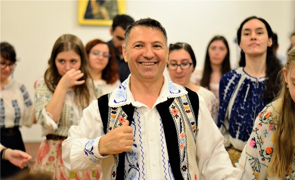 Inscrieri cursuri dans popular pentru copii si adulti, sector 4 Bucuresti. Scoala dans Bucuria 19