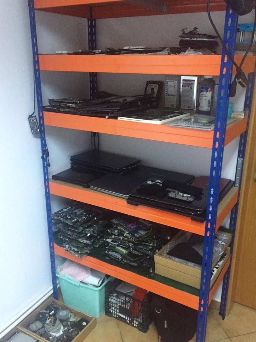 Instalari sisteme de supraveghere si alarme case, apartamente si birouri