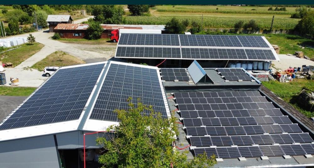 Instalator Panouri Solare. Electrician