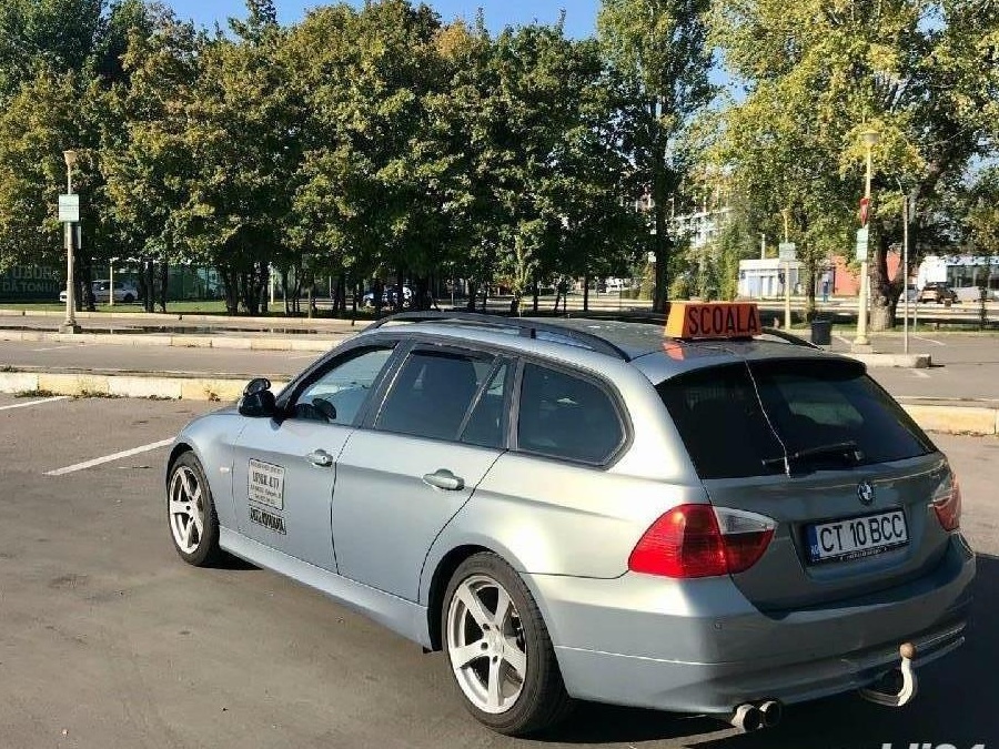 INSTRUCTOR AUTO
