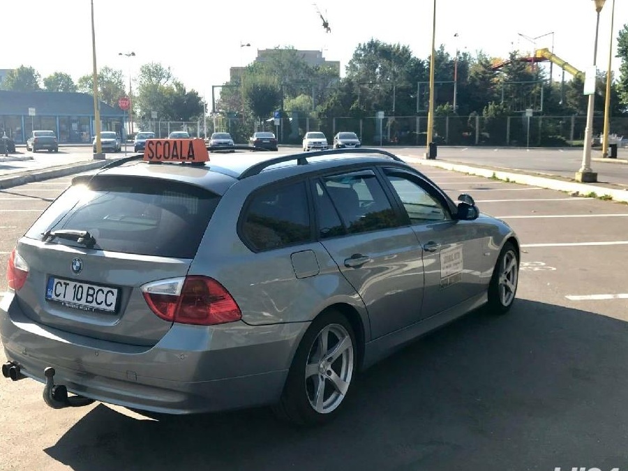 INSTRUCTOR AUTO