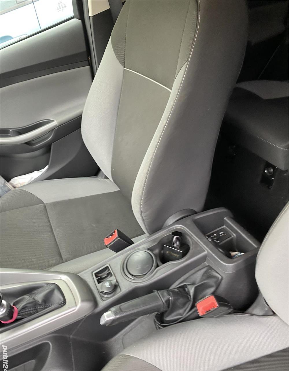 interior ford focus 3