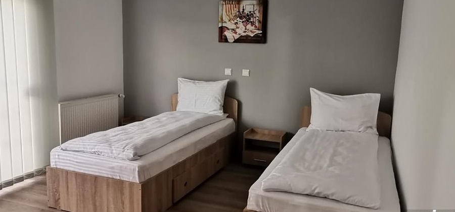 Investiție, pensiune cu 11 camere de hotel+restaurant în zona industriala Giarmata
