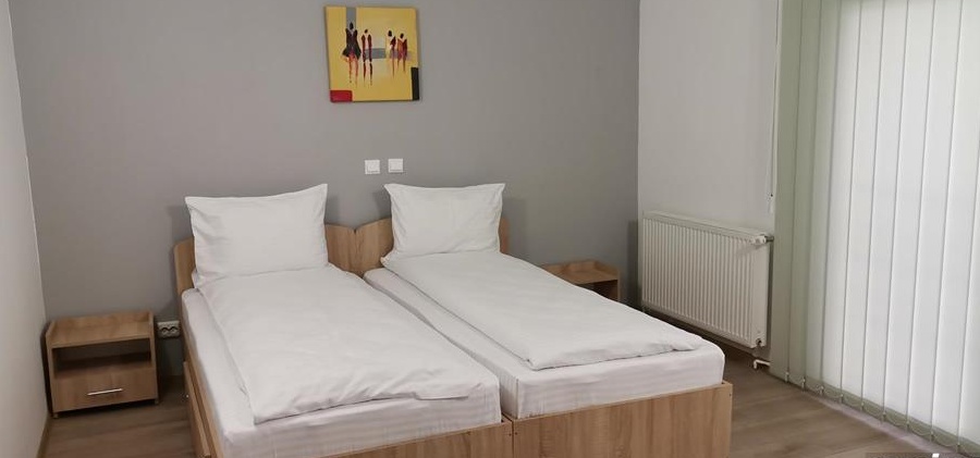 Investiție, pensiune cu 11 camere de hotel+restaurant în zona industriala Giarmata