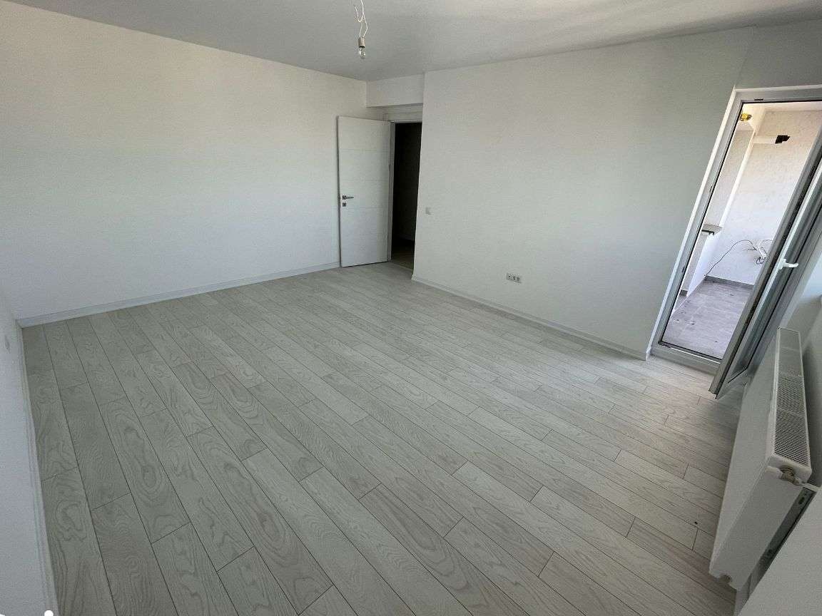 Investitie sigura! Balcon tip terasa! Fara comision! Parcare!