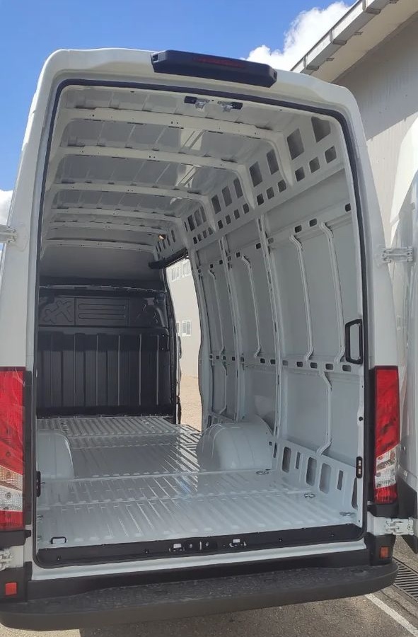 Iveco 35C18HV