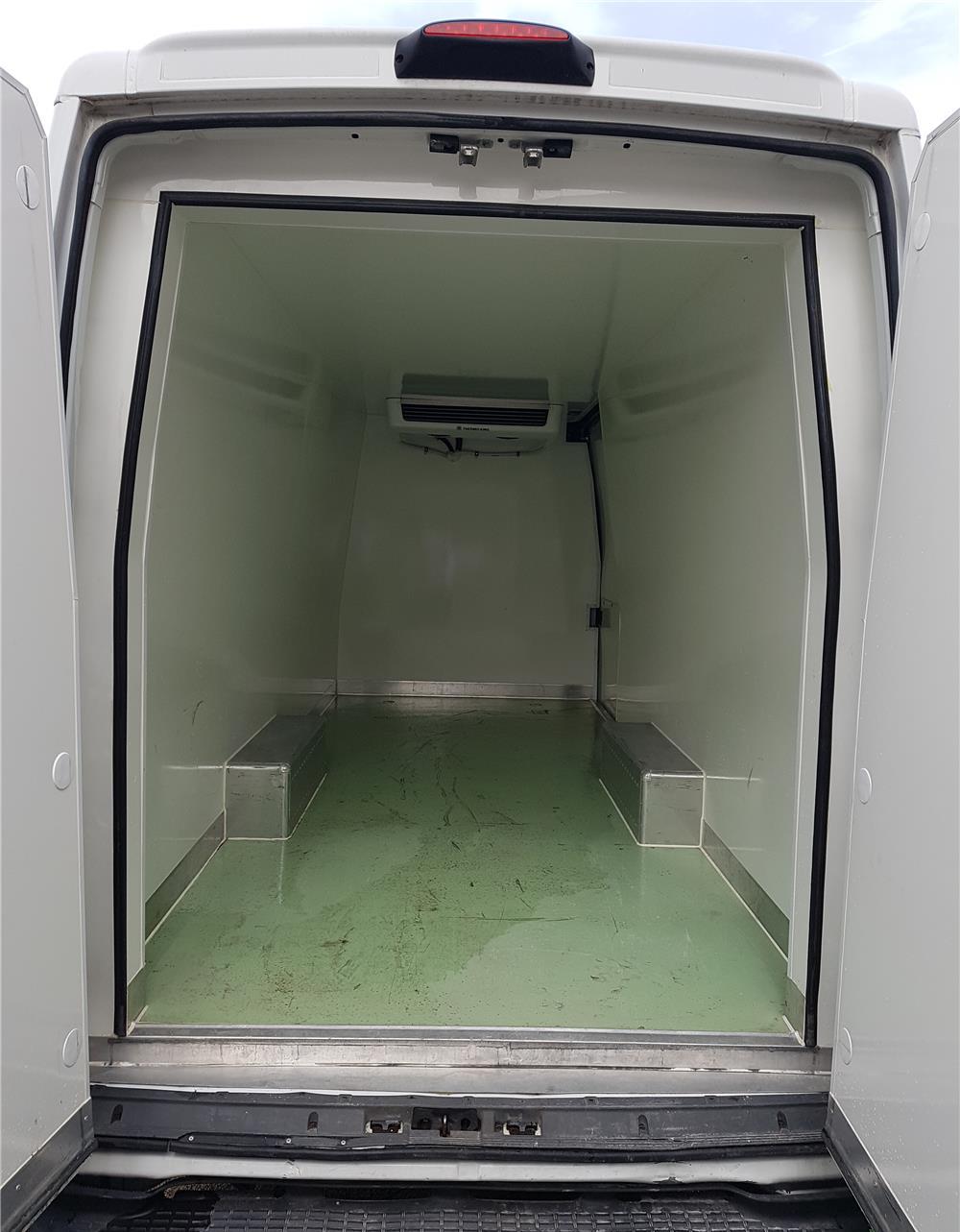 Iveco Daily frigorifica schimb cu 4x4