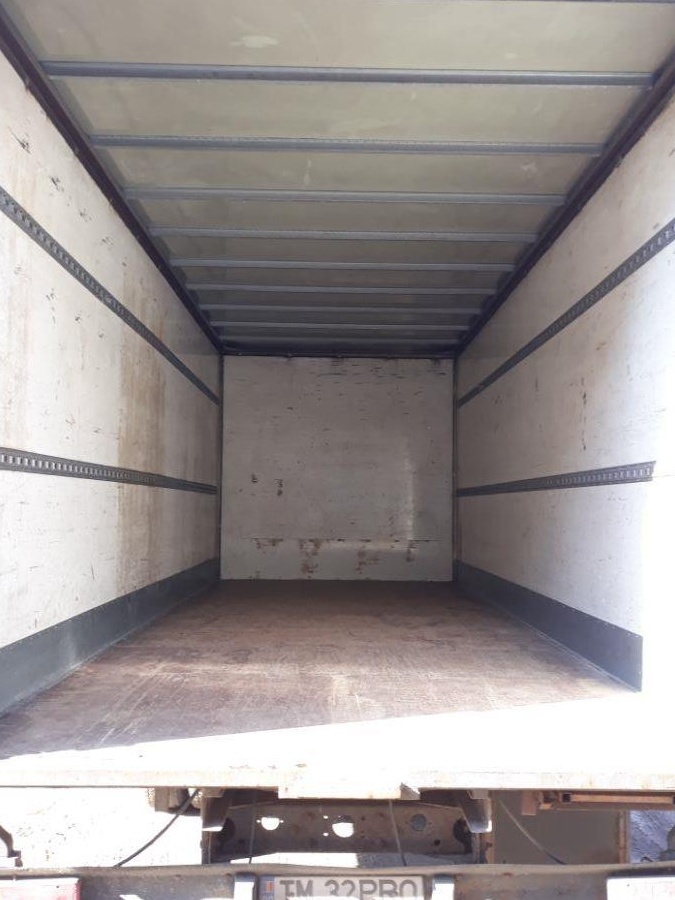 Iveco Eurocargo vând  sau schimb