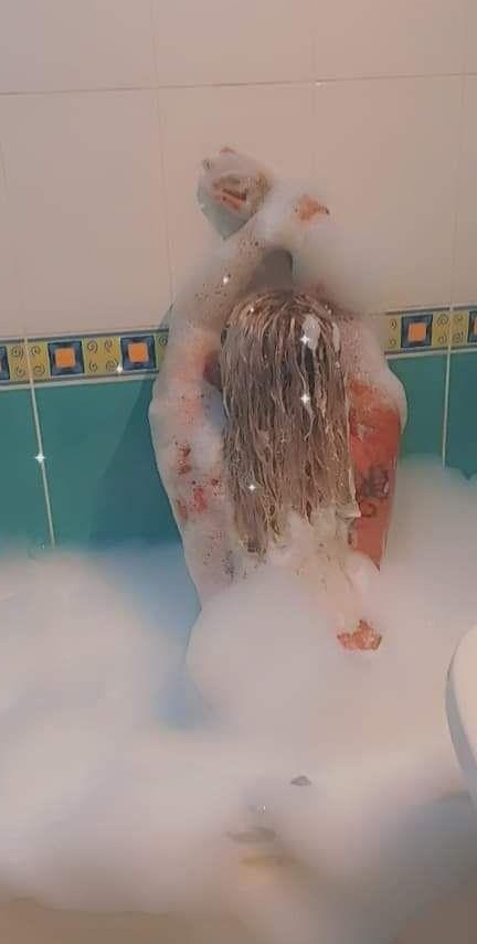 Izabella am revenit pe site, Dambu pietros ! Non_stop