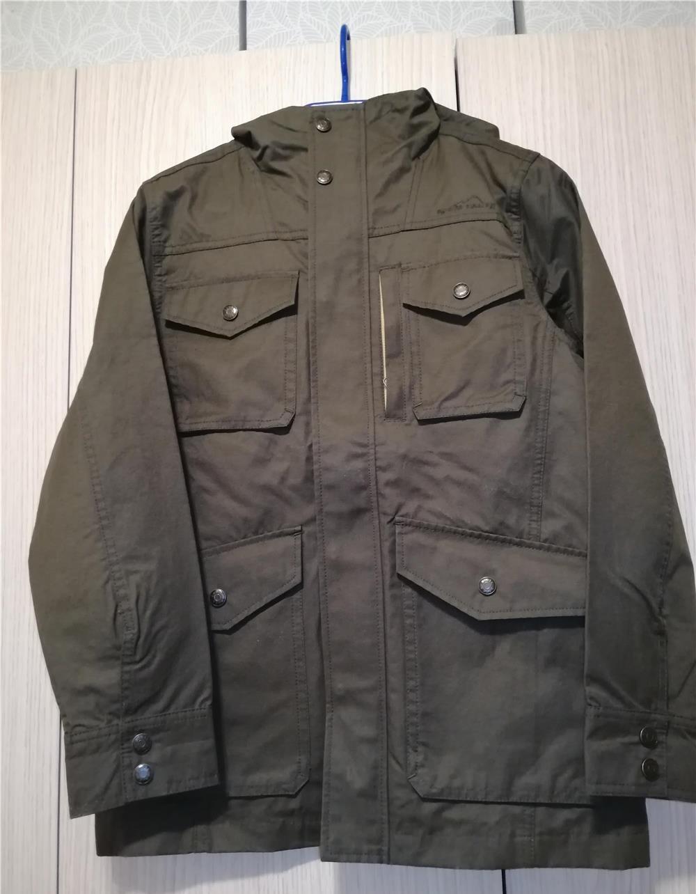 Jacheta EDDIE BAUER, noua, fara eticheta, pentru  12 ani