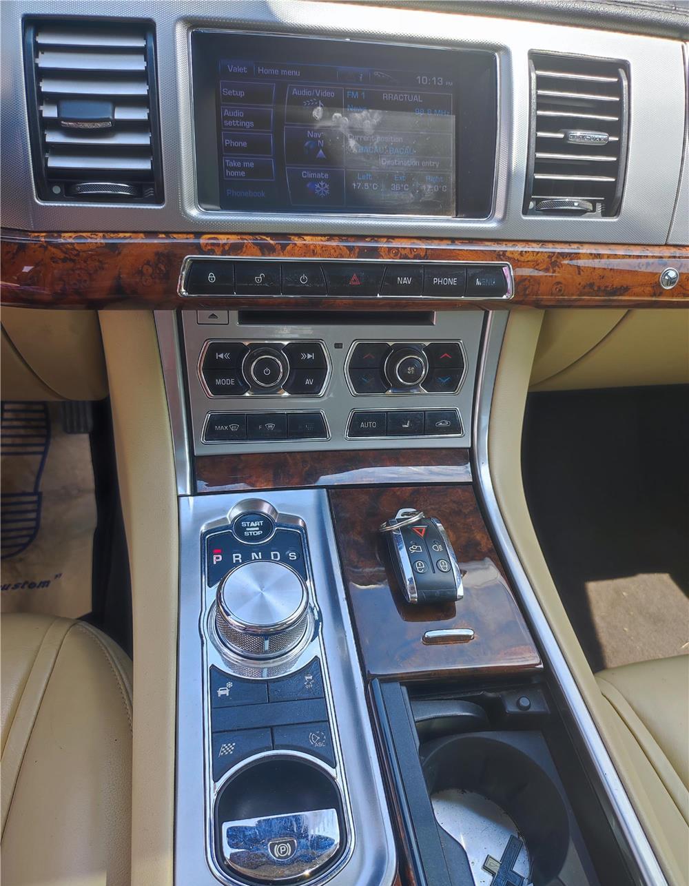 Jaguar xf