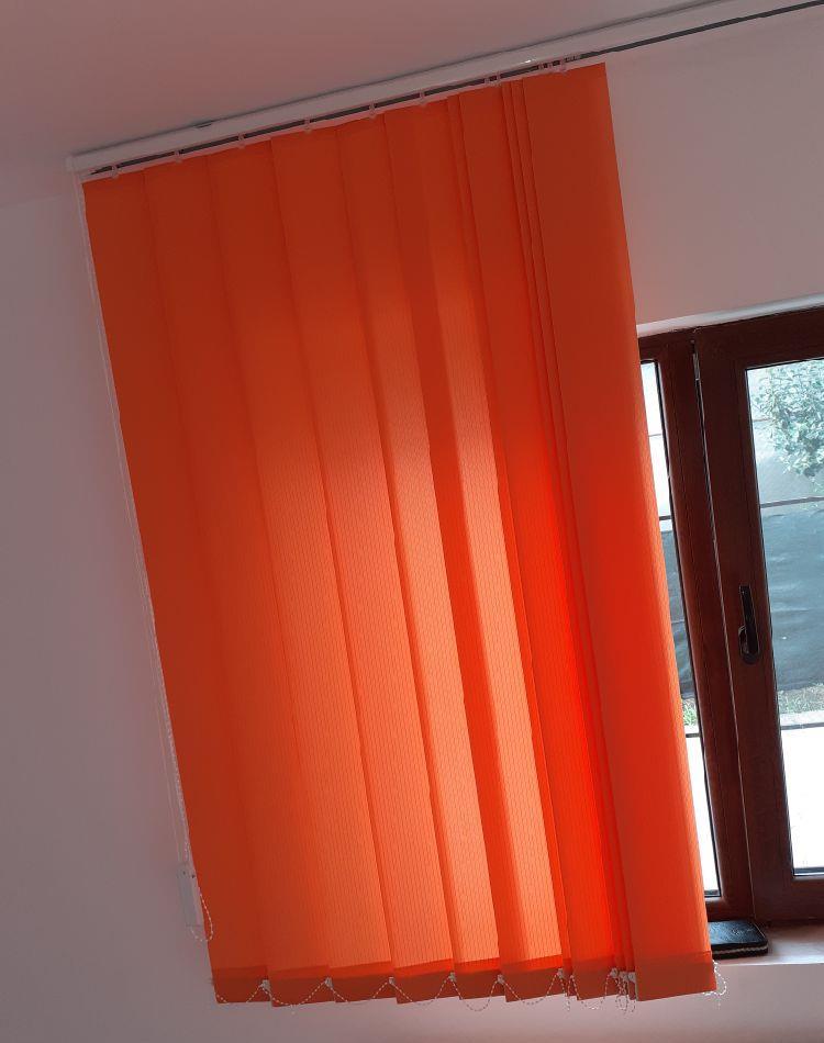 jaluzele verticale,pret 245 lei