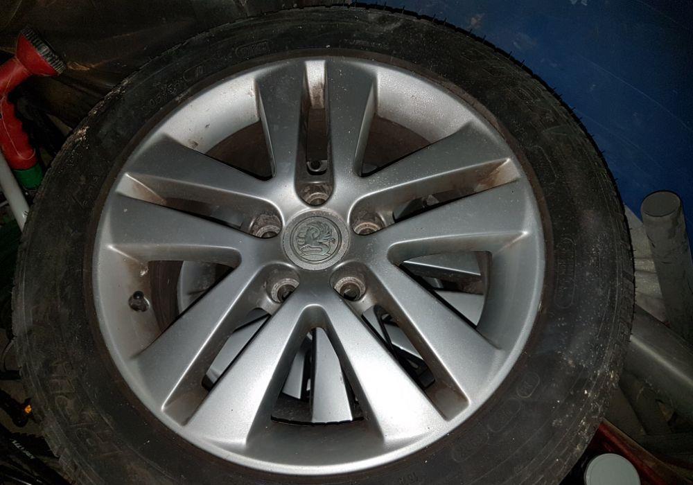 Jante aliaj 16" +anvelope vara 205/55 R16 pentru Opel