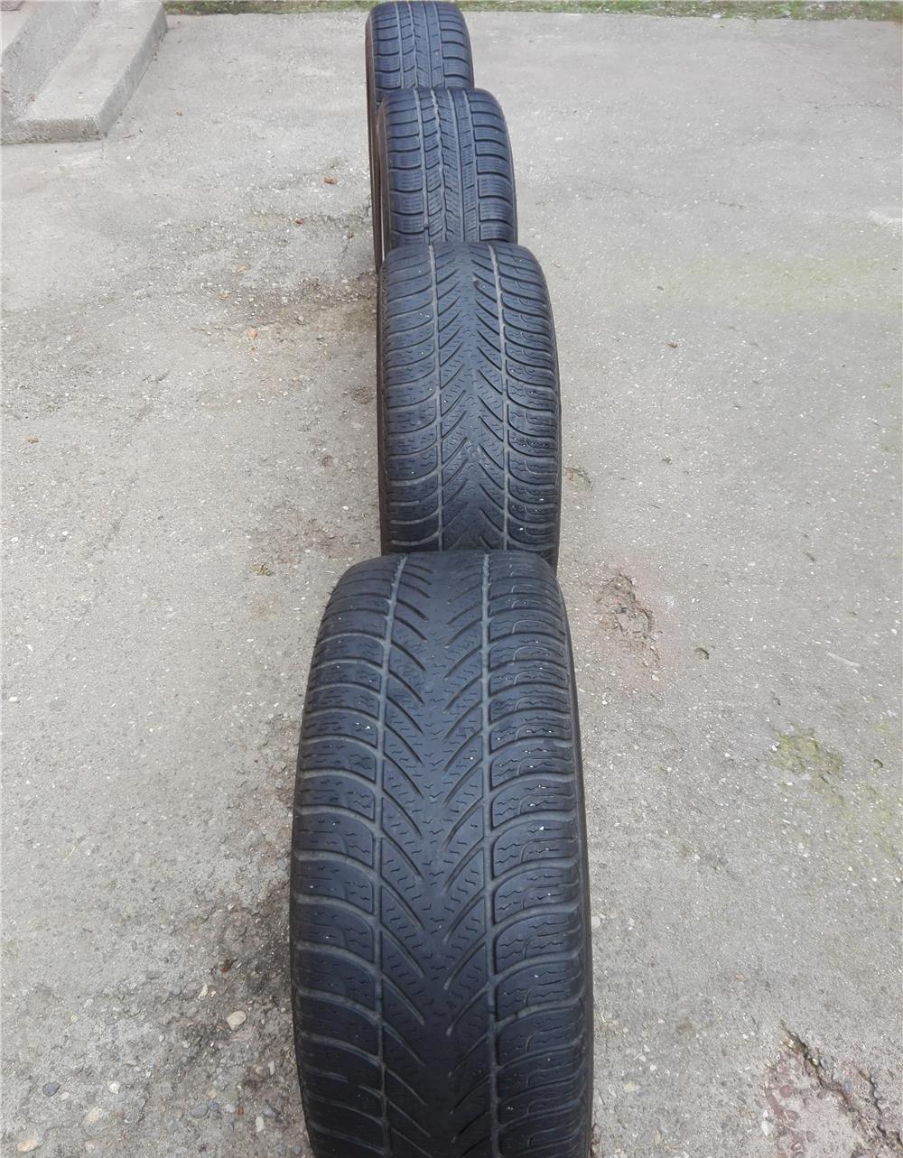 Jante aliaj originale Borbet R16 cu cauciucuri M+S