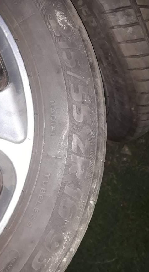 Jante aliaj R16 cu cauciucuri de vara
