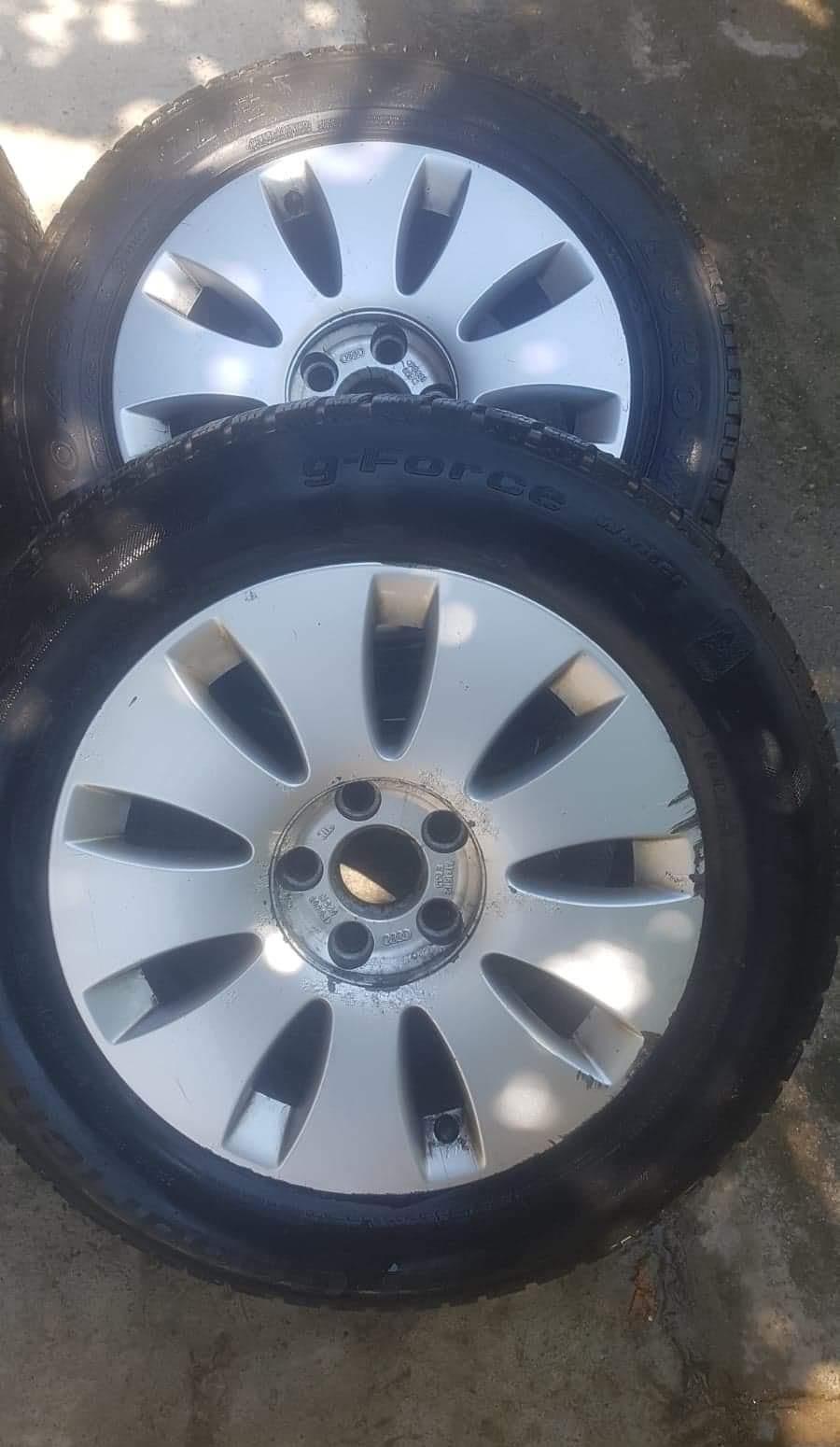 Jante Audi cu anvelope de iarna pe 16