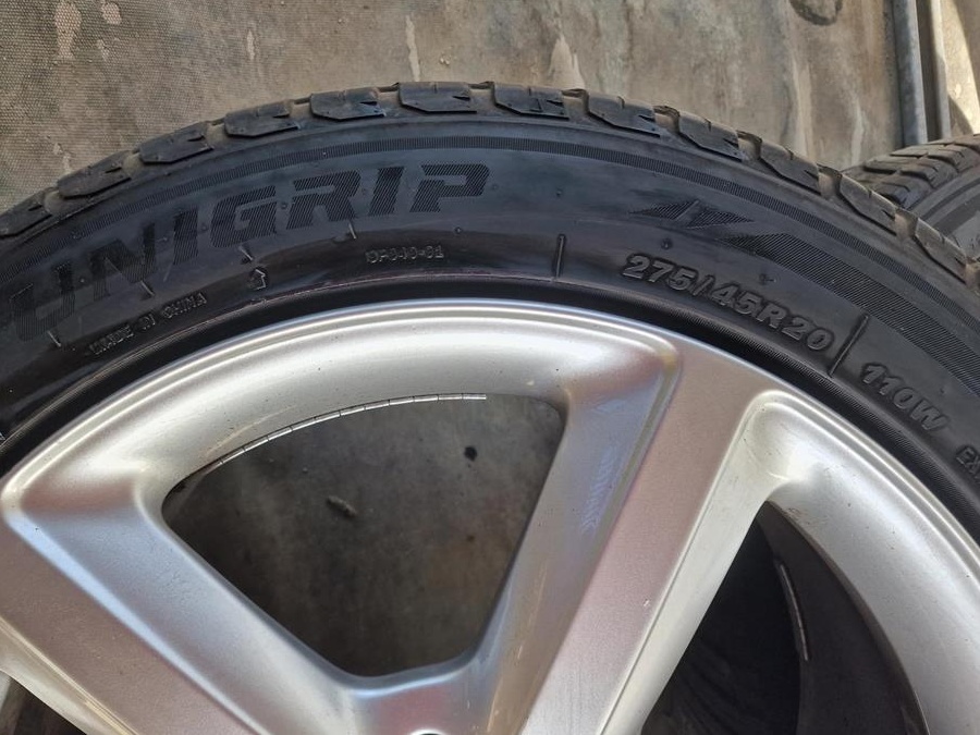 Jante audi cu cauciucuri all season 275.45r20