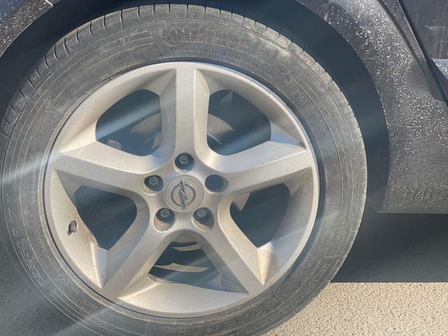 Jante auto OPEL 17, echipate cu anvelope de vară .