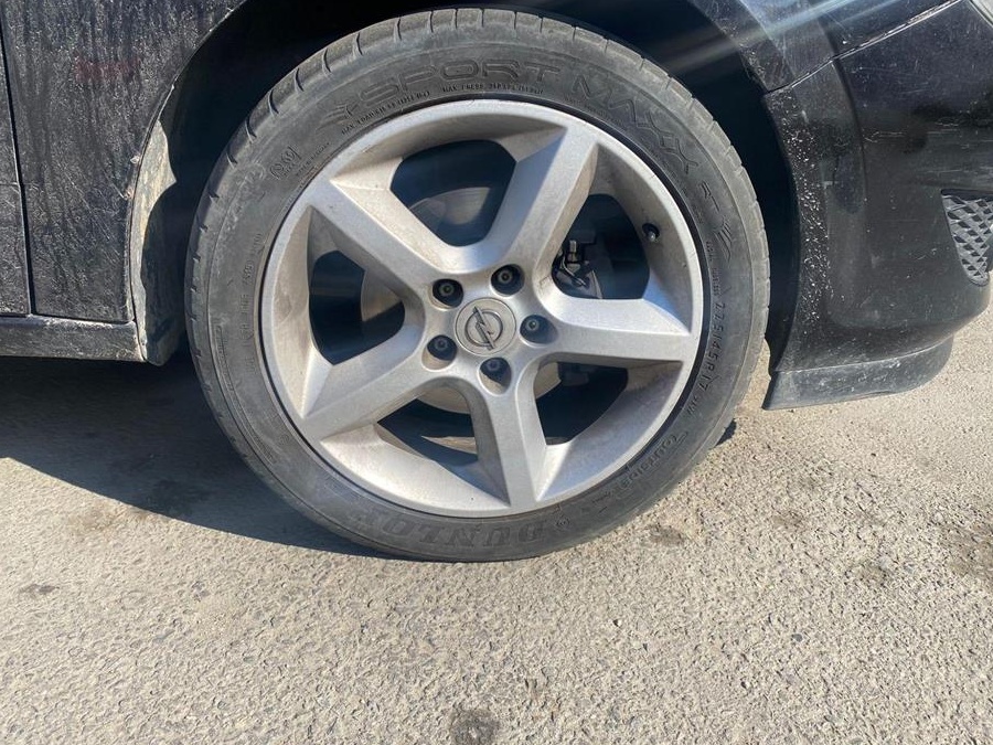 Jante auto OPEL 17, echipate cu anvelope de vară .