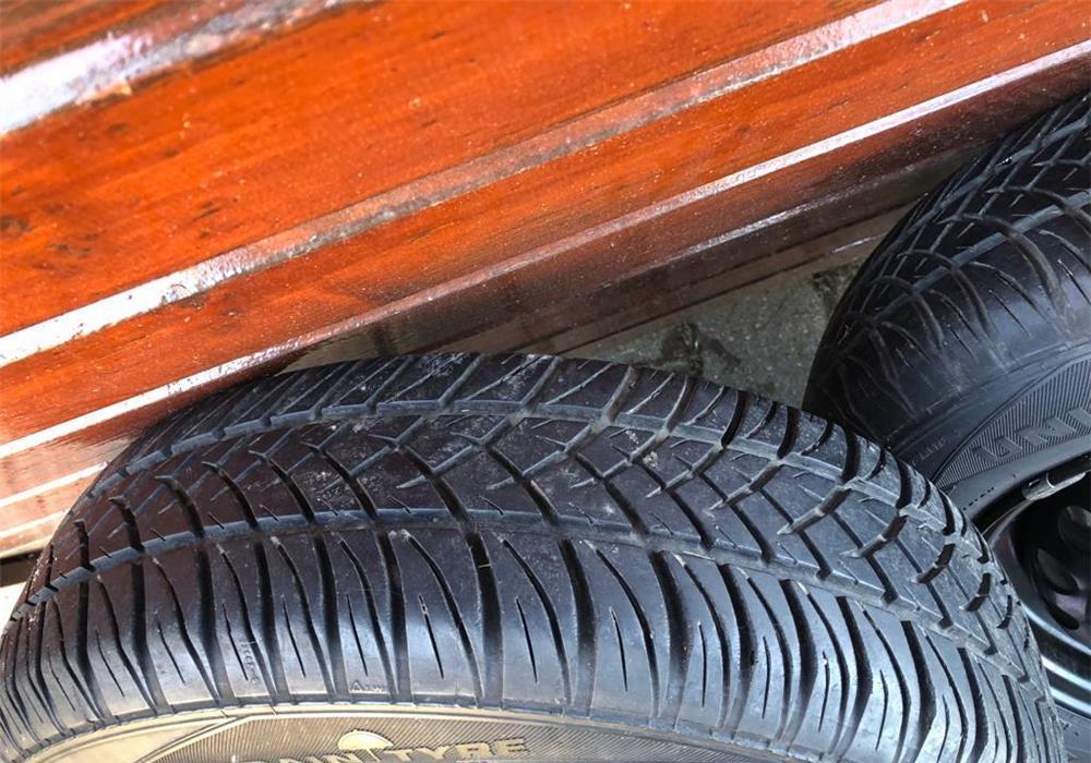 Jante de tabla cu cauciucuri 165/70 R13