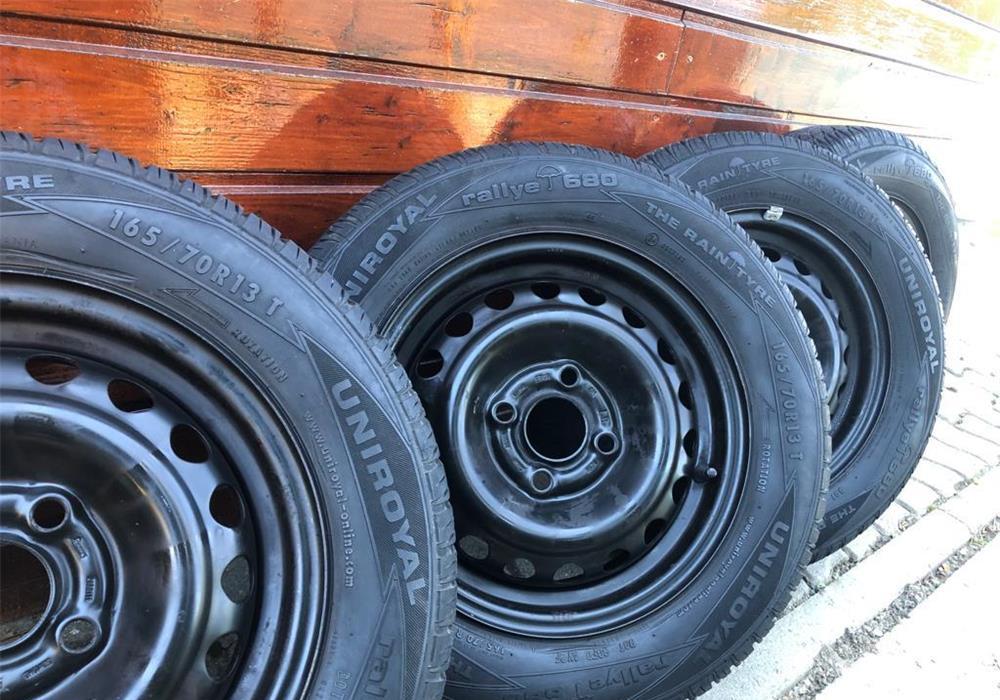 Jante de tabla cu cauciucuri 165/70 R13