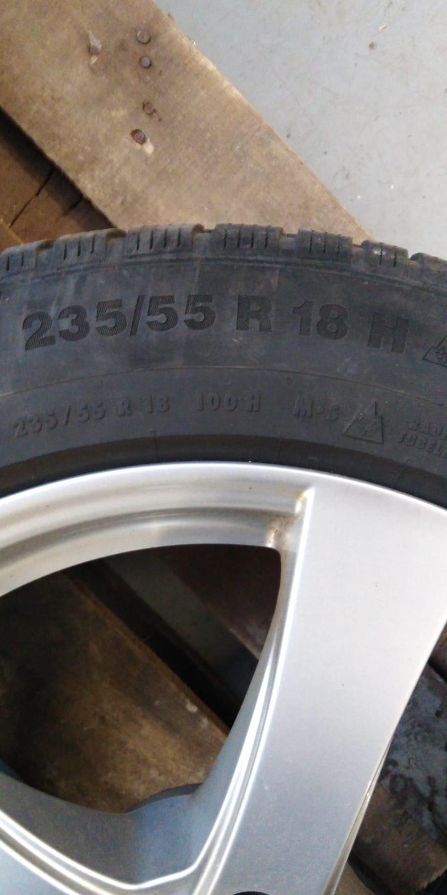 Jante DEZENT R18 + Anvelope iarna Continental