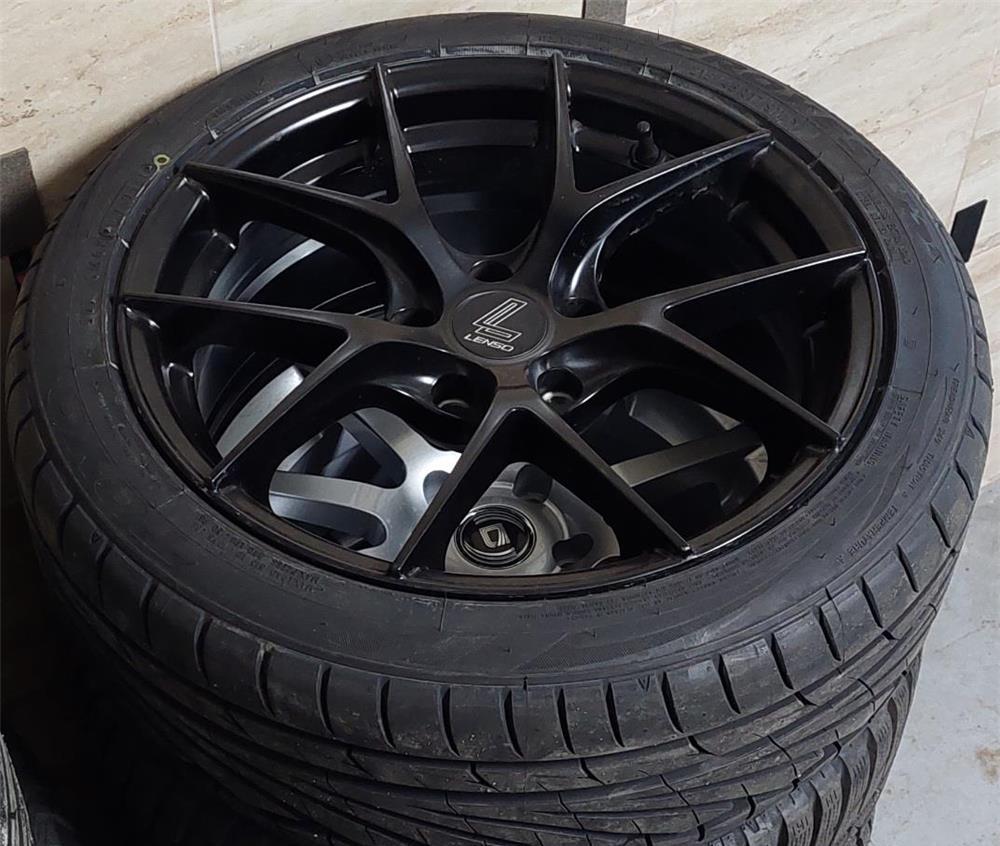 Jante noi Lenso 17 5x114,3 cu anvelope noi Toyo TR1 215 45 17