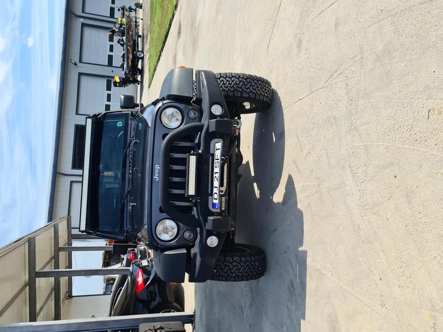 Jeep Rubicon pregatit offroad