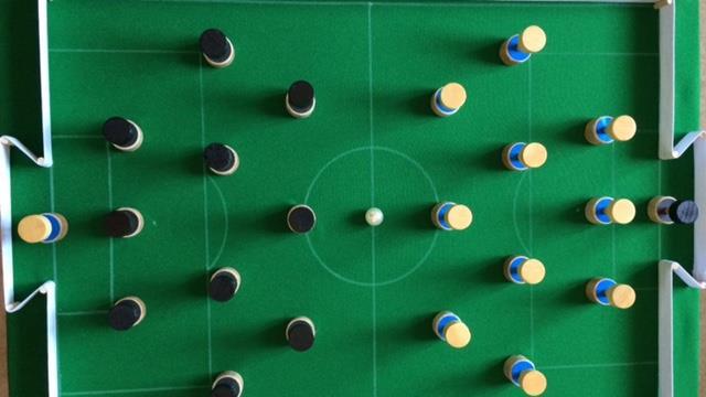 Joc de fotbal dimensiune mare, la comandă, pentru orice vârstă