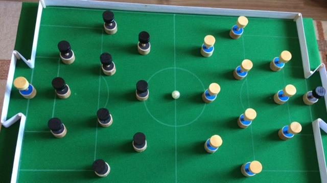 Joc de fotbal dimensiune mare, la comandă, pentru orice vârstă