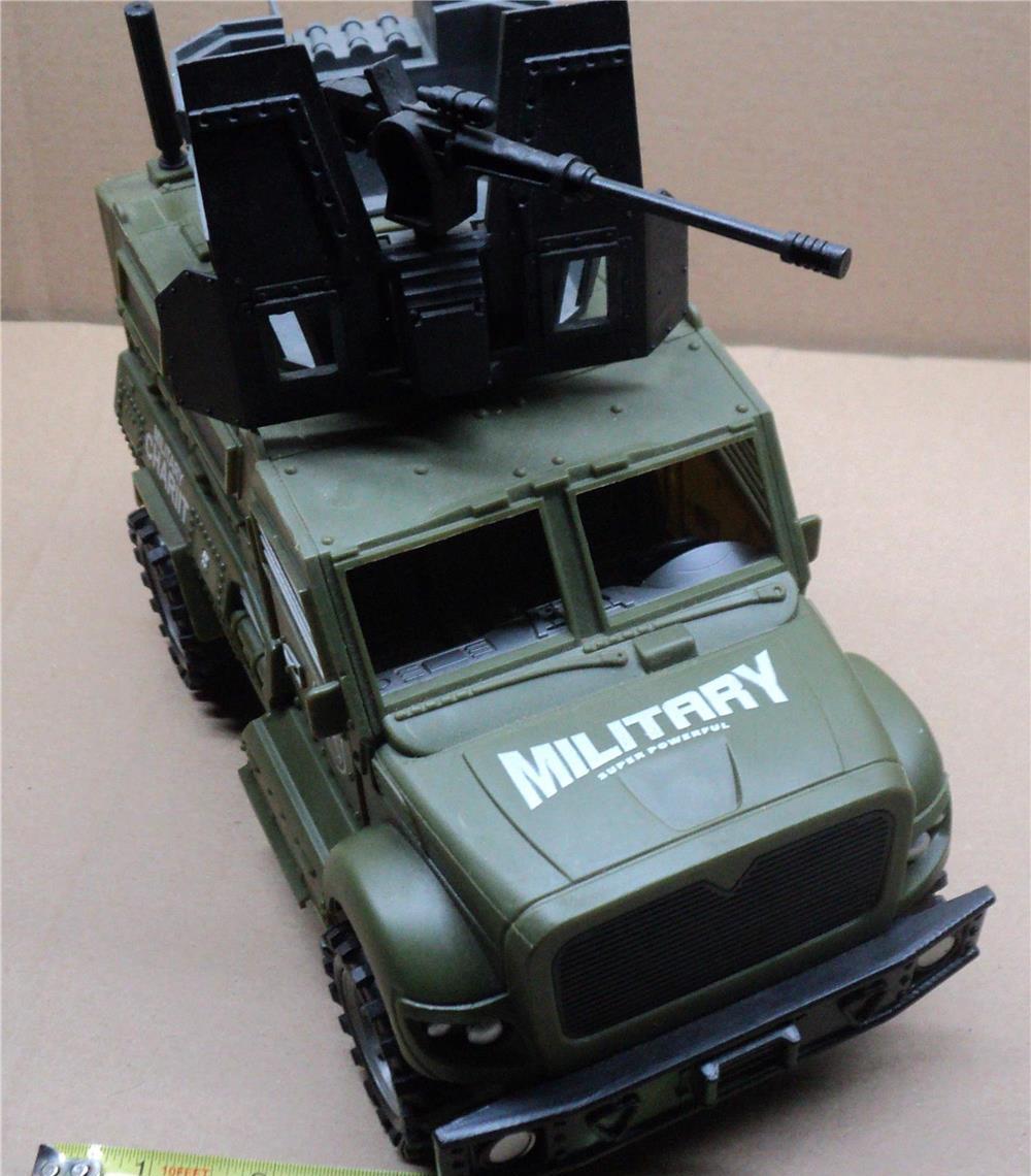 Jucarie masina de armata Military