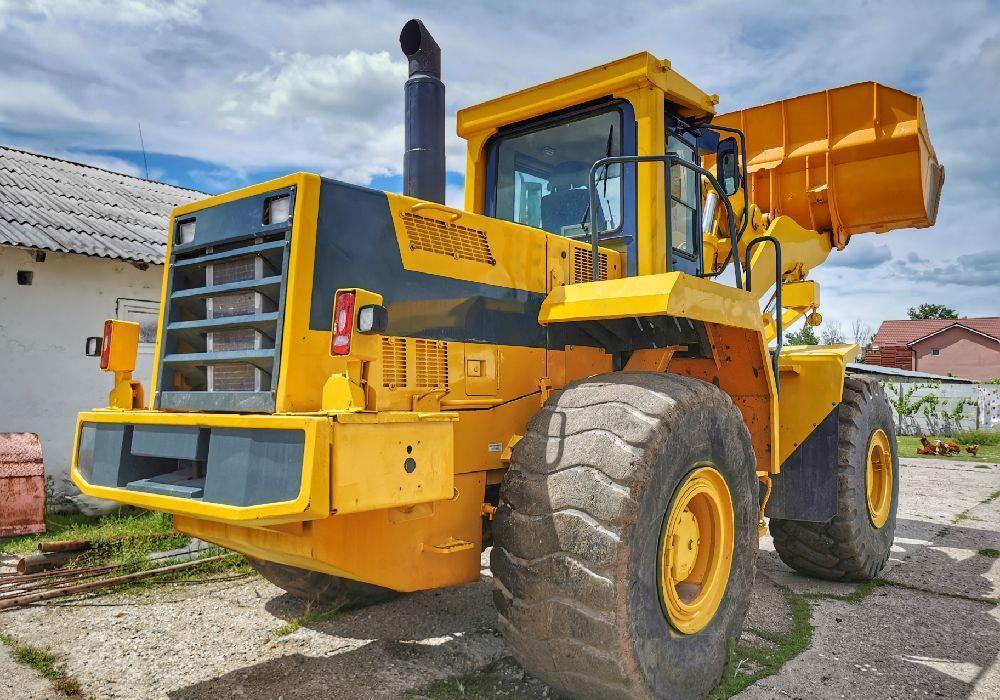 Komatsu Wa420