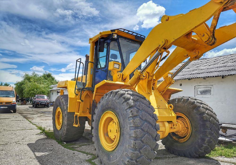 Komatsu Wa420
