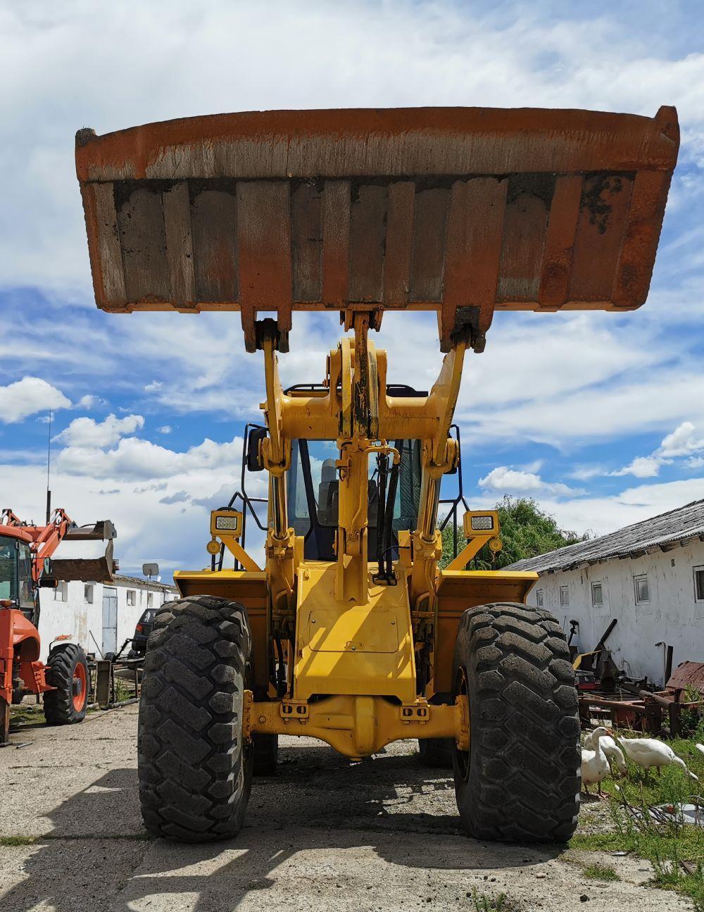 Komatsu Wa420
